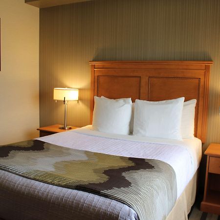 Best Western King George Inn & Suites Surrey Exterior foto