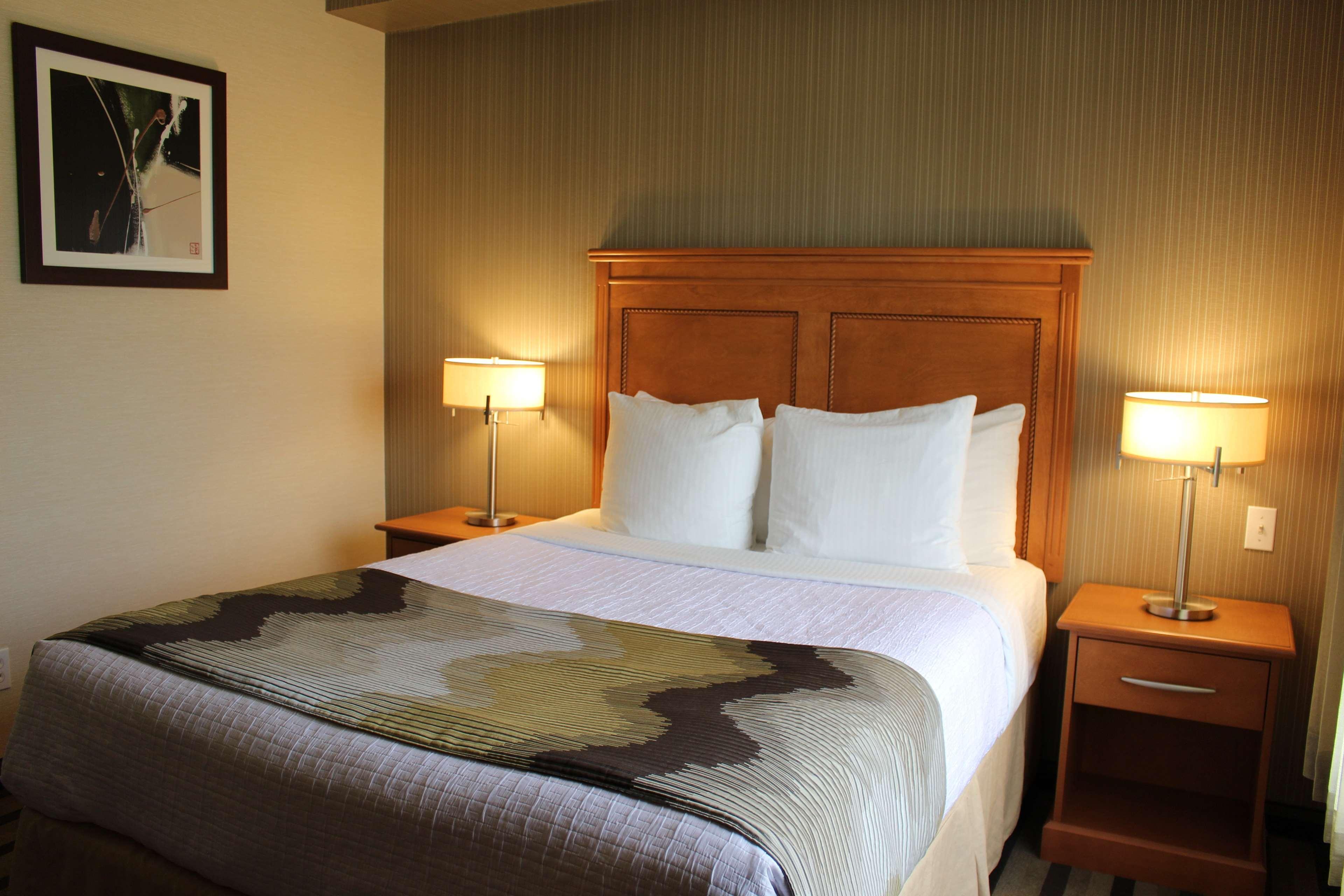Best Western King George Inn & Suites Surrey Exterior foto